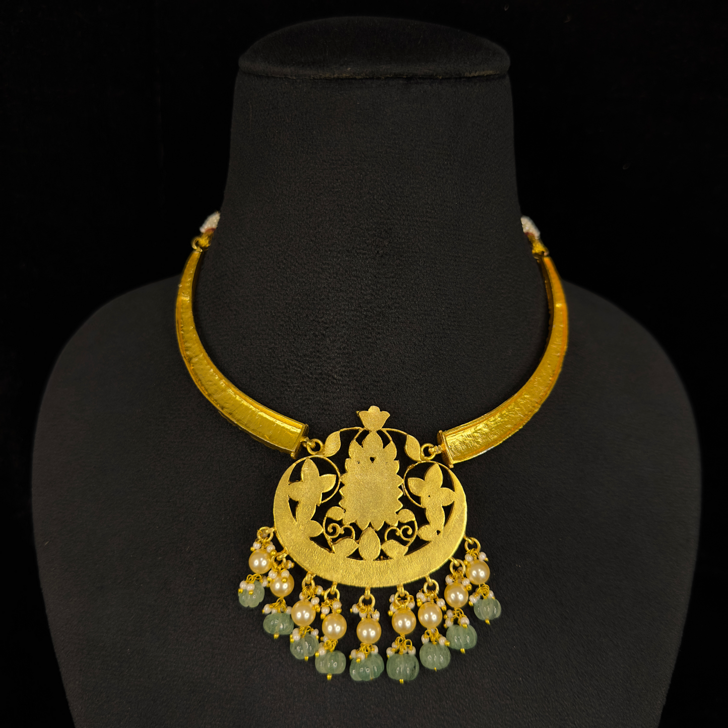 Sculpted Jadau Kundan Kanti Necklace with Gold Plating