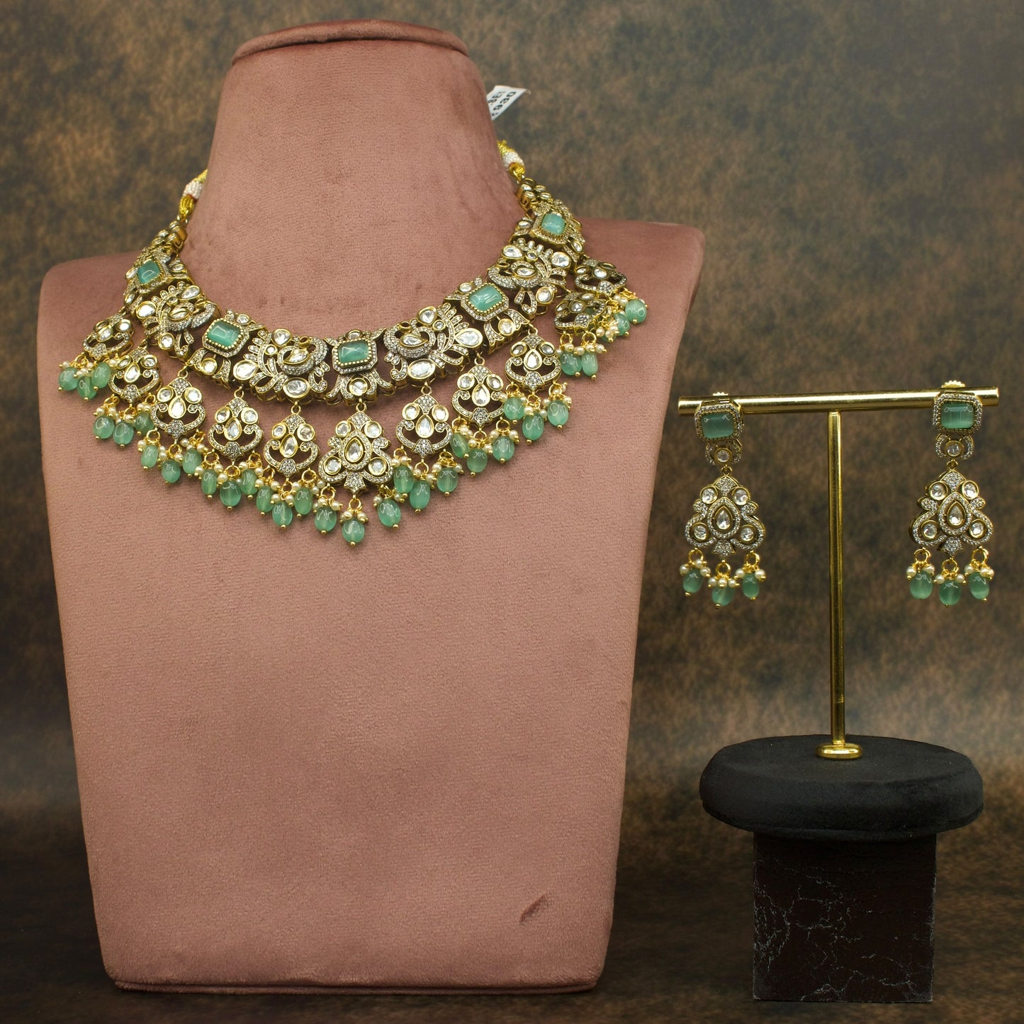 Majestic Grace: Victorian Short Necklace Set