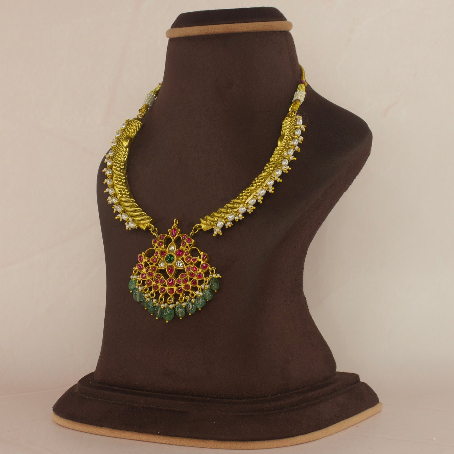 Regal Jadau Kundan Kanti Necklace with Floral Pendant with 22k gold plating this product belongs to Jadau kundan jewellery category
