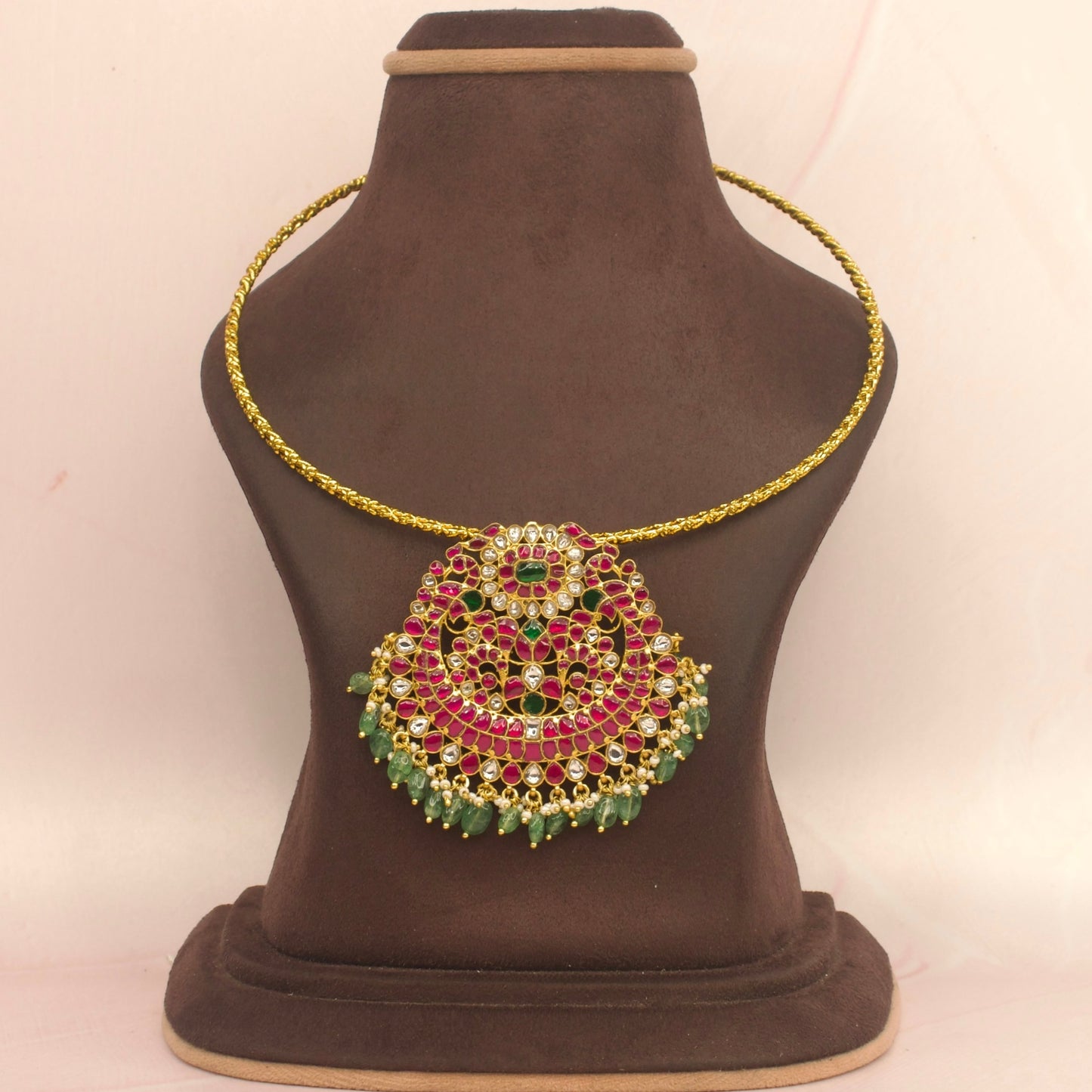 Grand Jadau Kundan Pendant Kanti Necklace