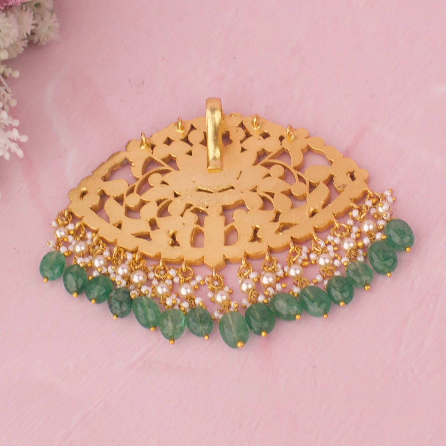 Traditional Jadau Kundan Pendant With Floral Design