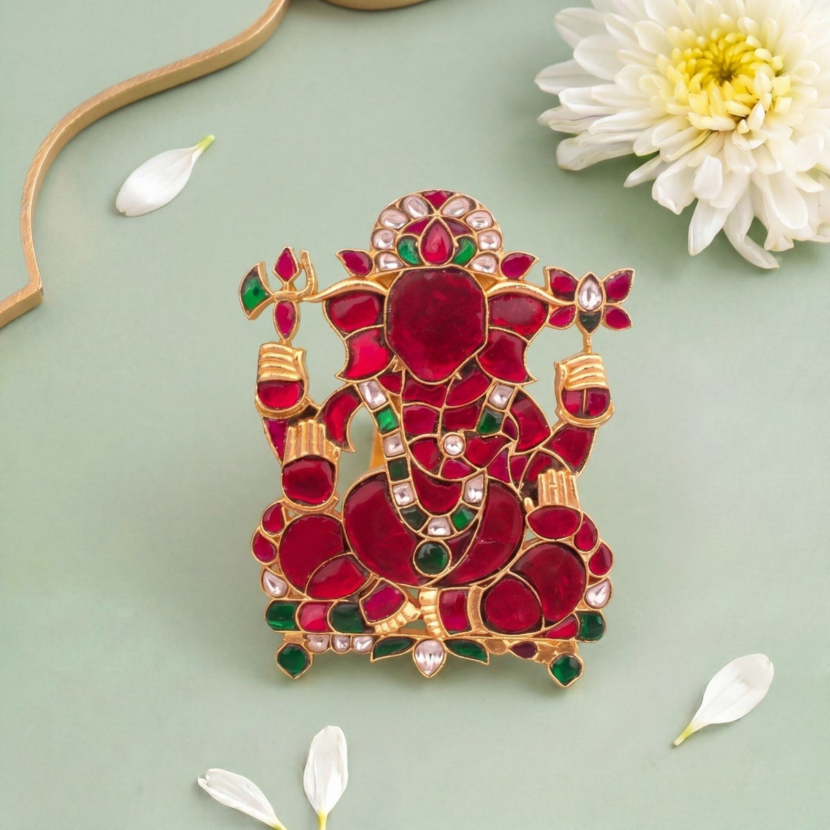 Royal Jadau Kundan Ganesh pendant / Stand