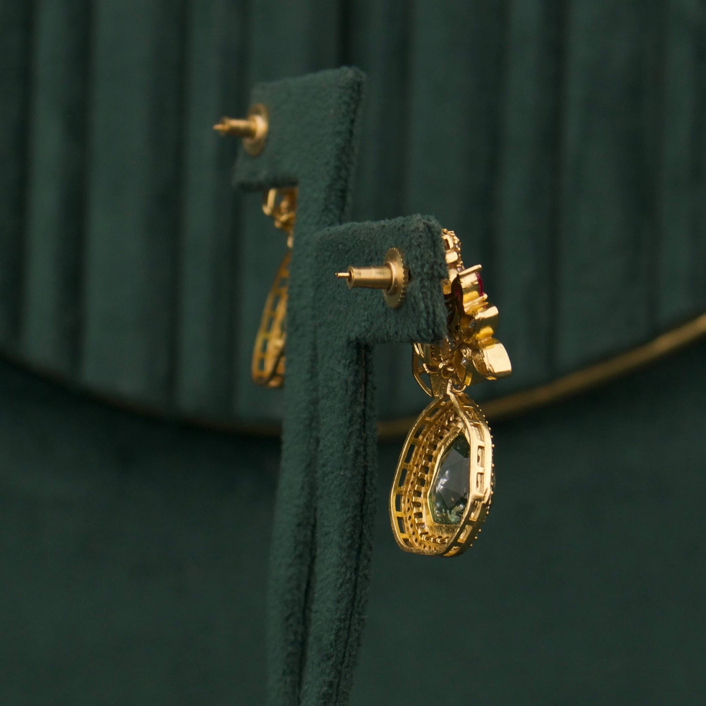 Designer Victorian Necklace With Elegant Matching Earrings