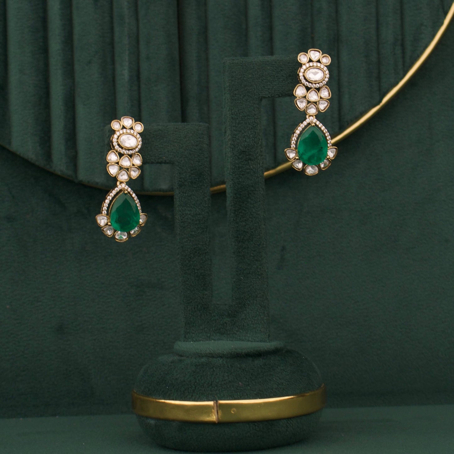 Elegant Victorian Polki Necklace Set With Emerald Drops