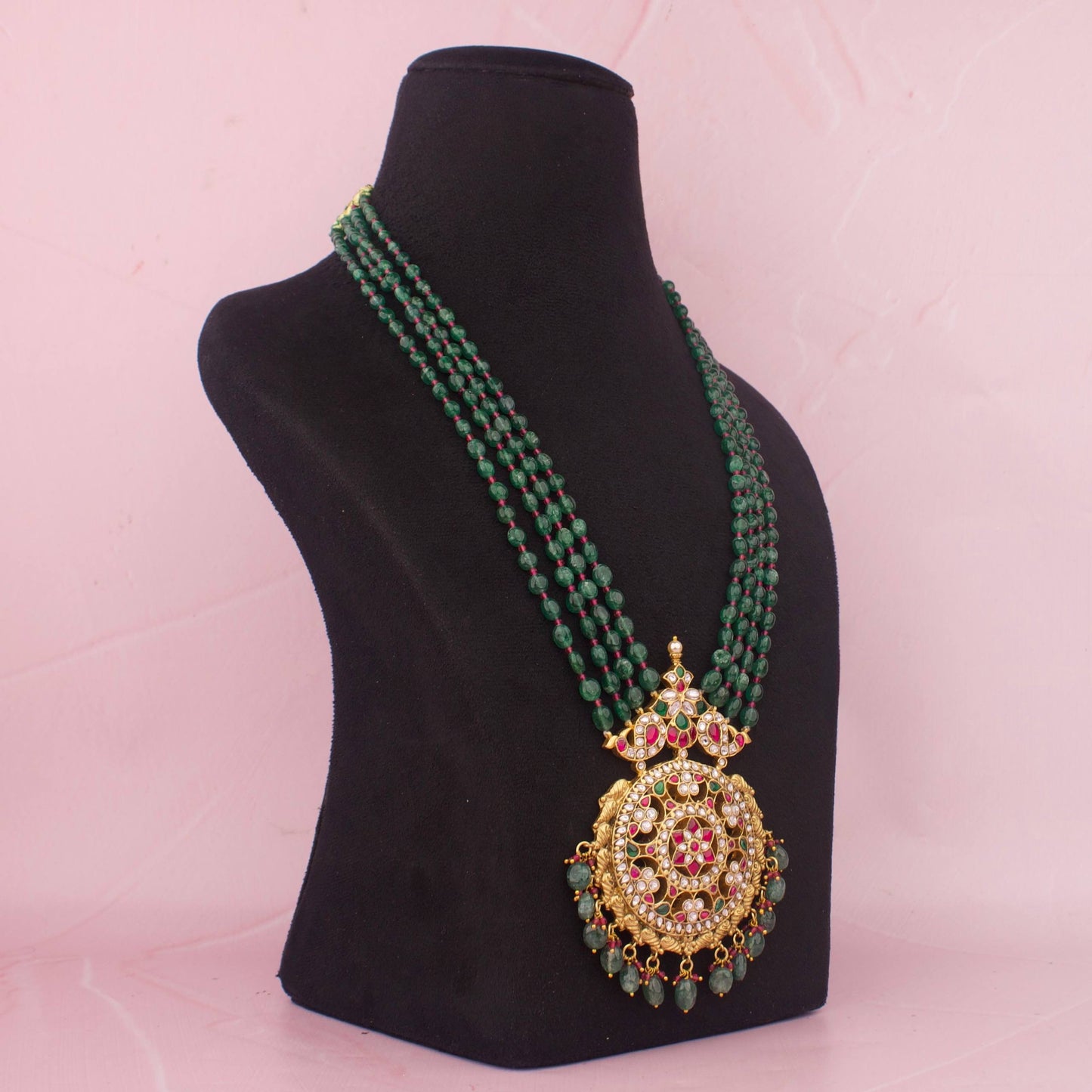 Regal Emerald Jadau Kundan Beads Necklace
