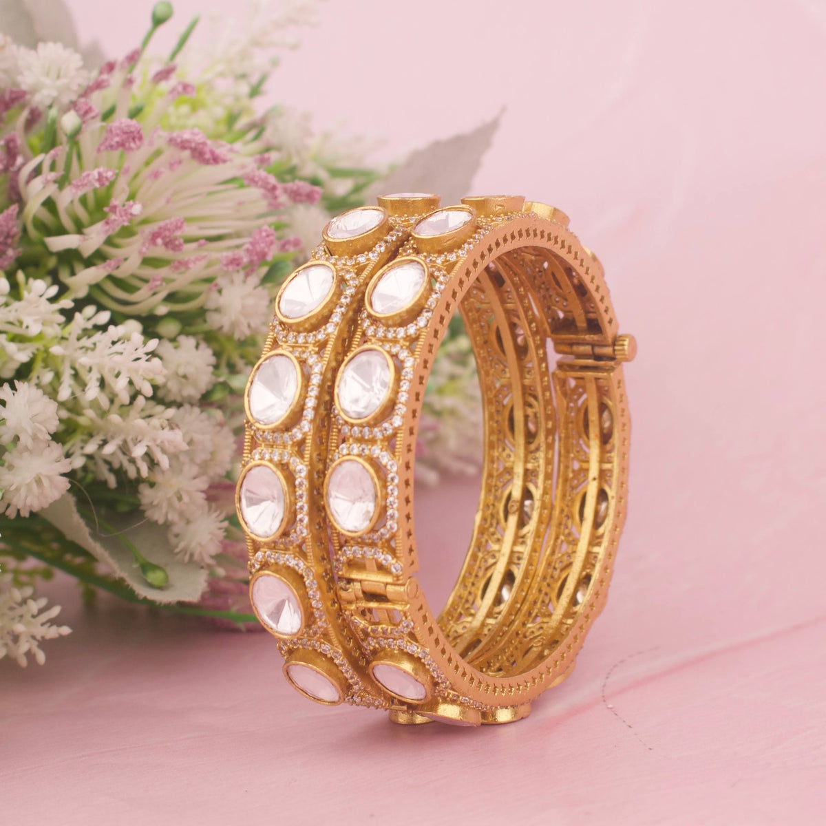 Elegant Polki Kundan Bangle With Stone Detailing