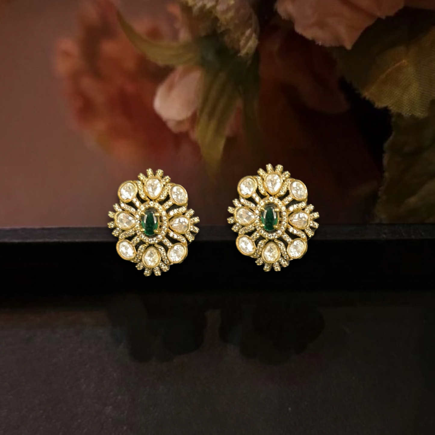 Voguish Design Victorian Studs in screw back style. This Victorian Jewellery is available in Red,Green & Purple colour variants. 