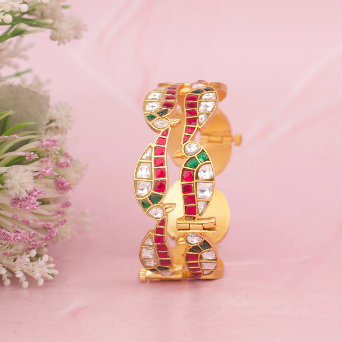 Unique Jadau Kundan Sleek Bangles