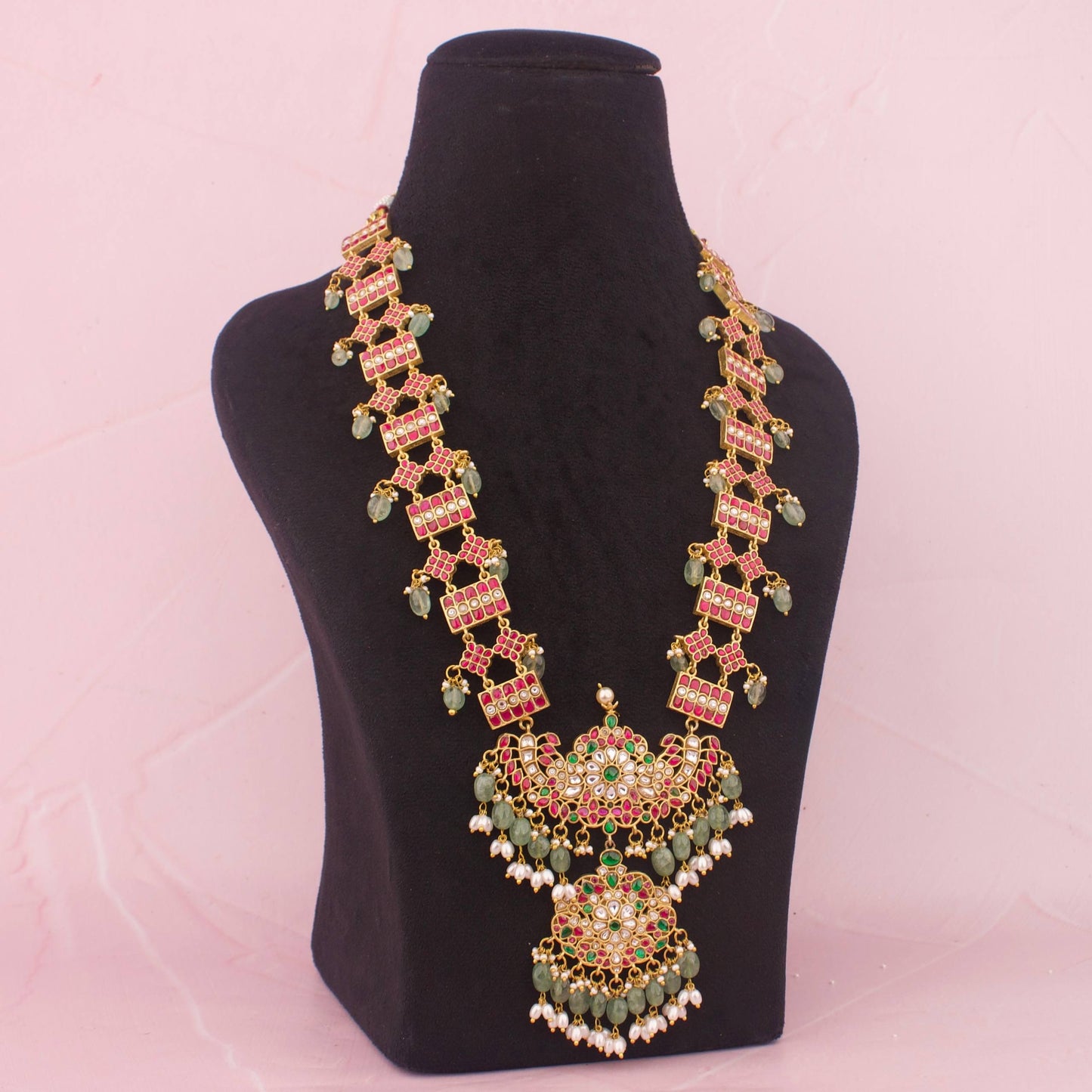 Close-Up Detail View of Royal Elegance  Floral Design Jadau Kundan Haram | Dulhan Jewels