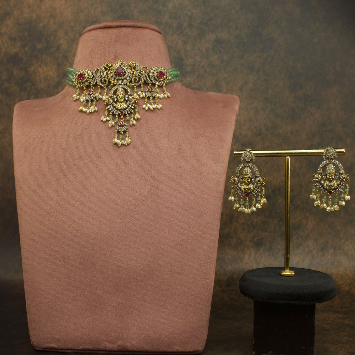 Balaji Victorian Choker Necklace With Earrings with high quality Victorian finish