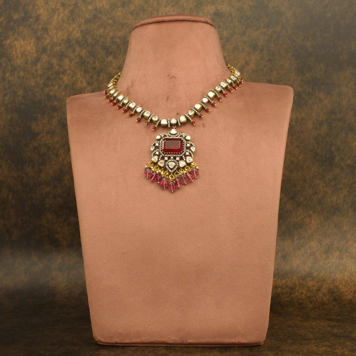 Sleek Victorian finish polki necklace set with earrings