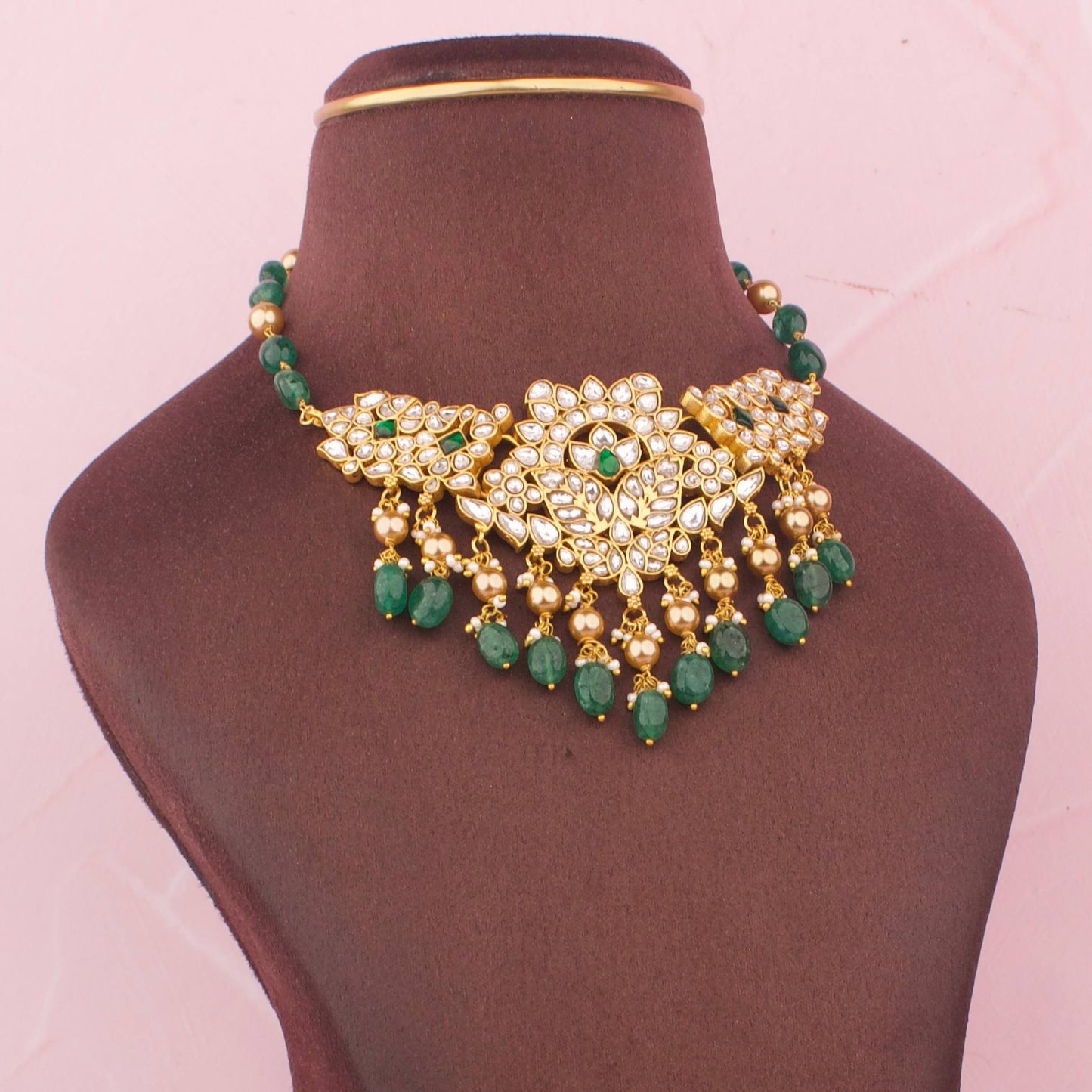 Antique Finish Kundan Choker Necklace With Green Drops