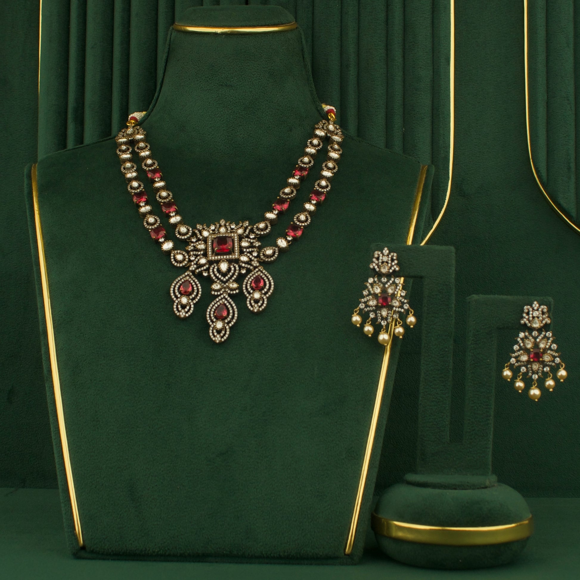 Radiant Design Fusion Kundan & Polki Victorian Short Necklace Set