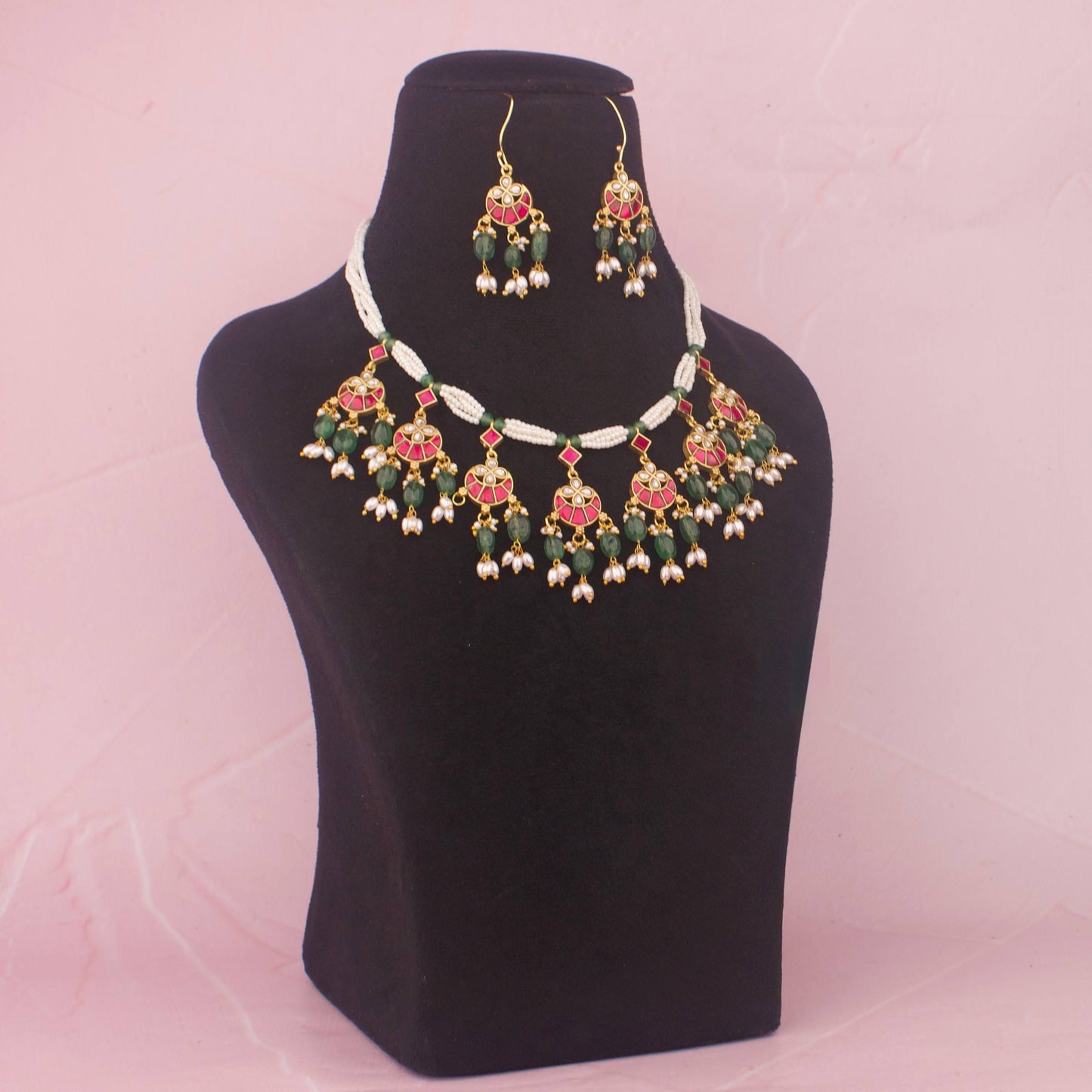 Ethnic Jadau Kundan Necklace With Green Beads And Pearls