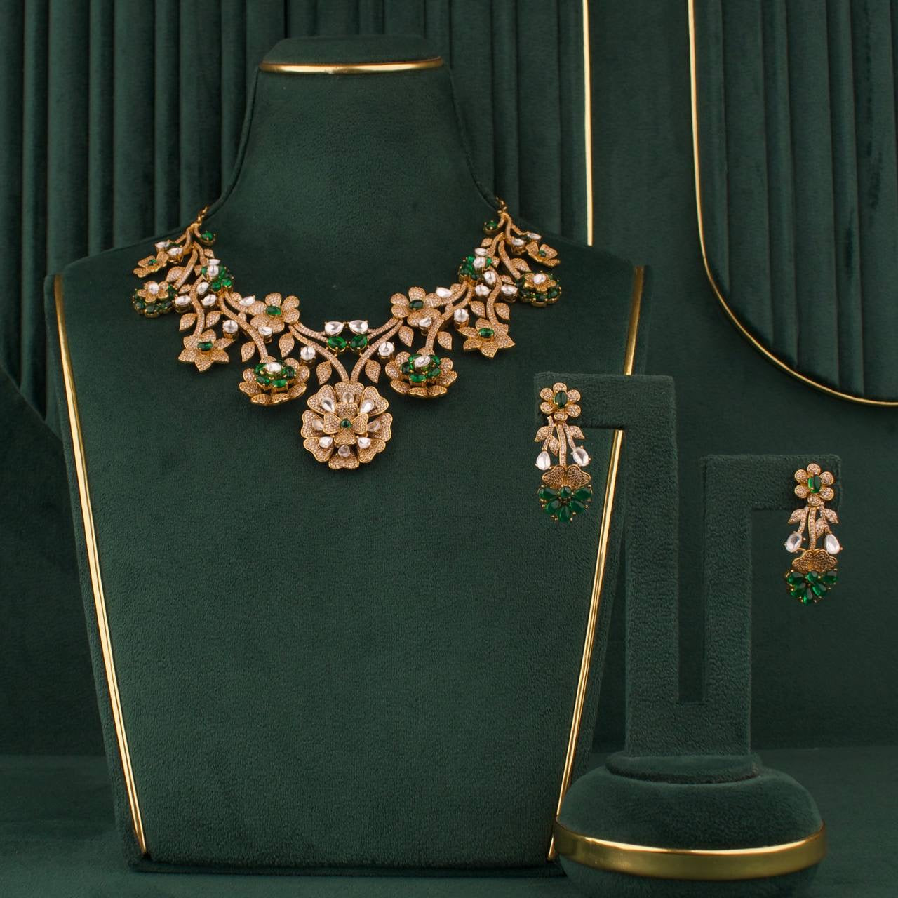 Floral Fusion Design Necklace Set In Mehandi Victorian