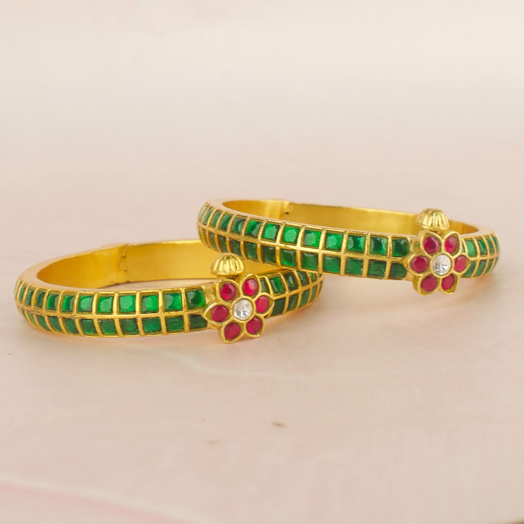 Traditional Floral Design Jadau Kundan Bangles