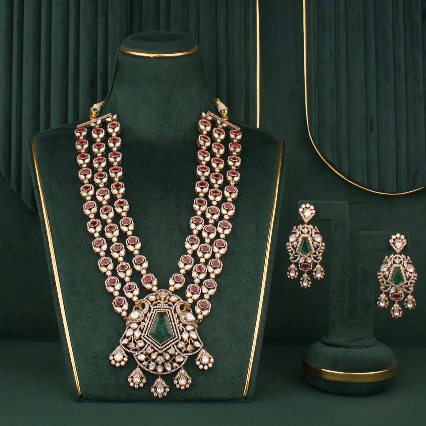 Regal Victorian Necklace Set with Emerald Pendant And Matching Earrings