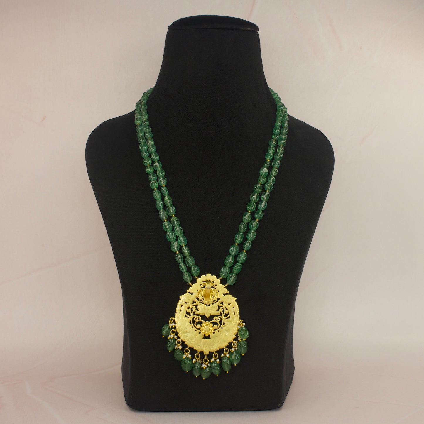 Beads Necklace with Gold Plated Jadau Kundan Pendant with 22k gold plating. This Product belongs to Jadau Kundan jewellery Category