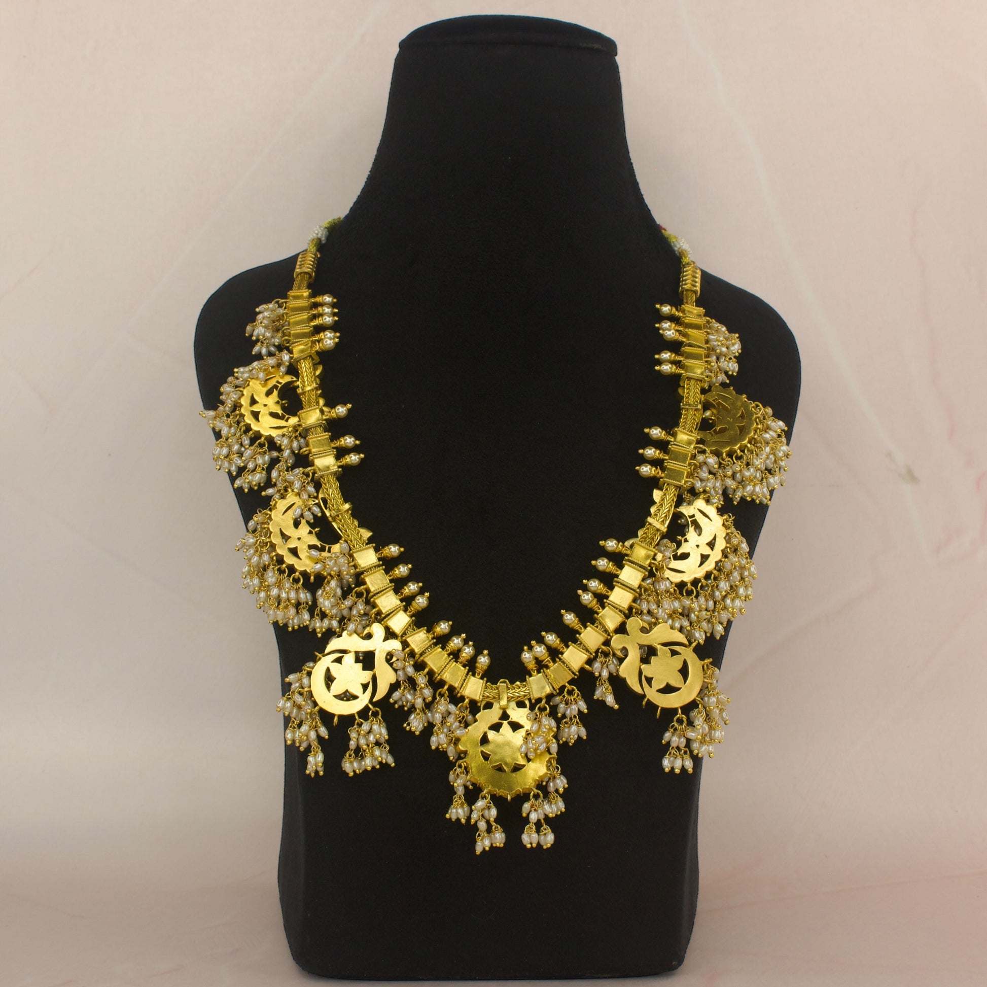 Chandbali shaped jadau kundan Guttapusalu necklace with 22k gold plating