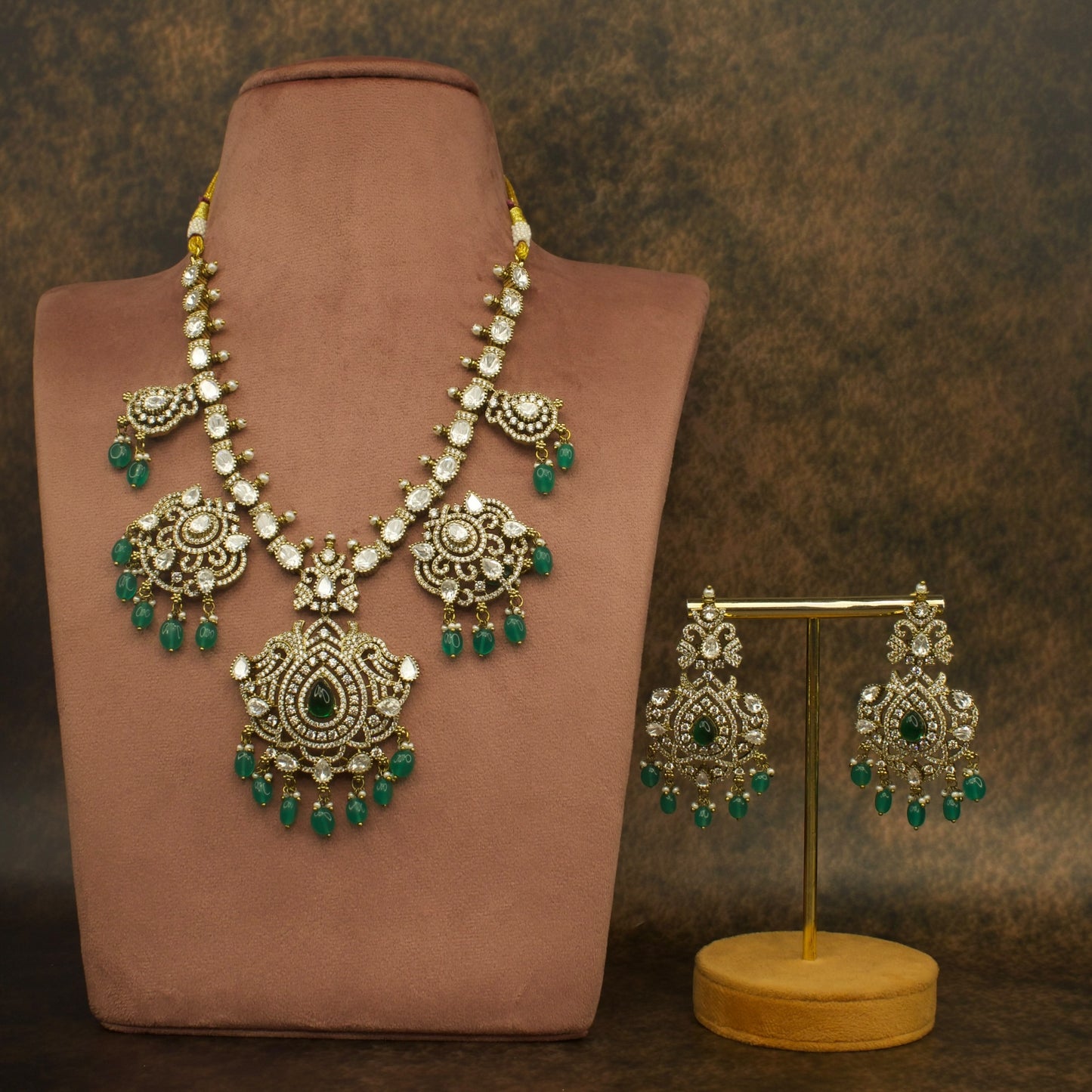 Victorian Polki Grandeur Necklace Set