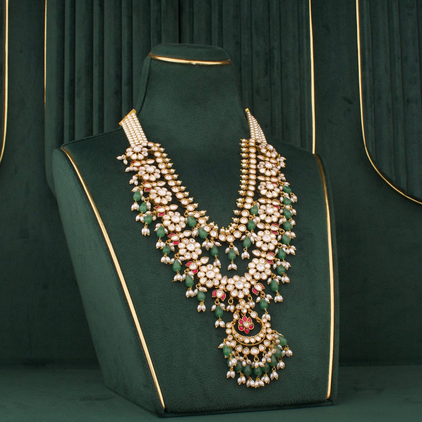 Refined Victorian Necklace Set With Matching Earrings