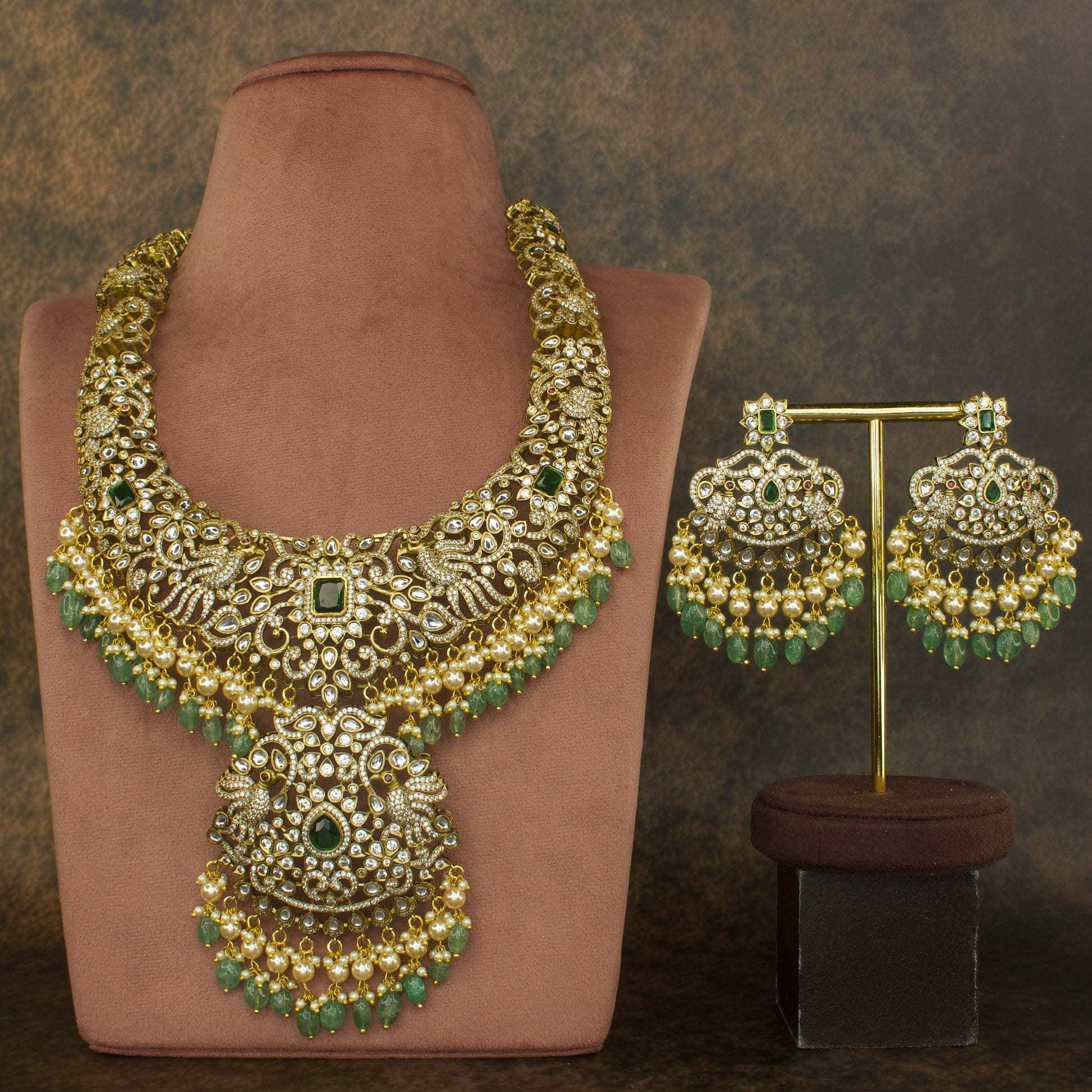 Imperial Elegance: Victorian Necklace Set with High quality Victorian finish