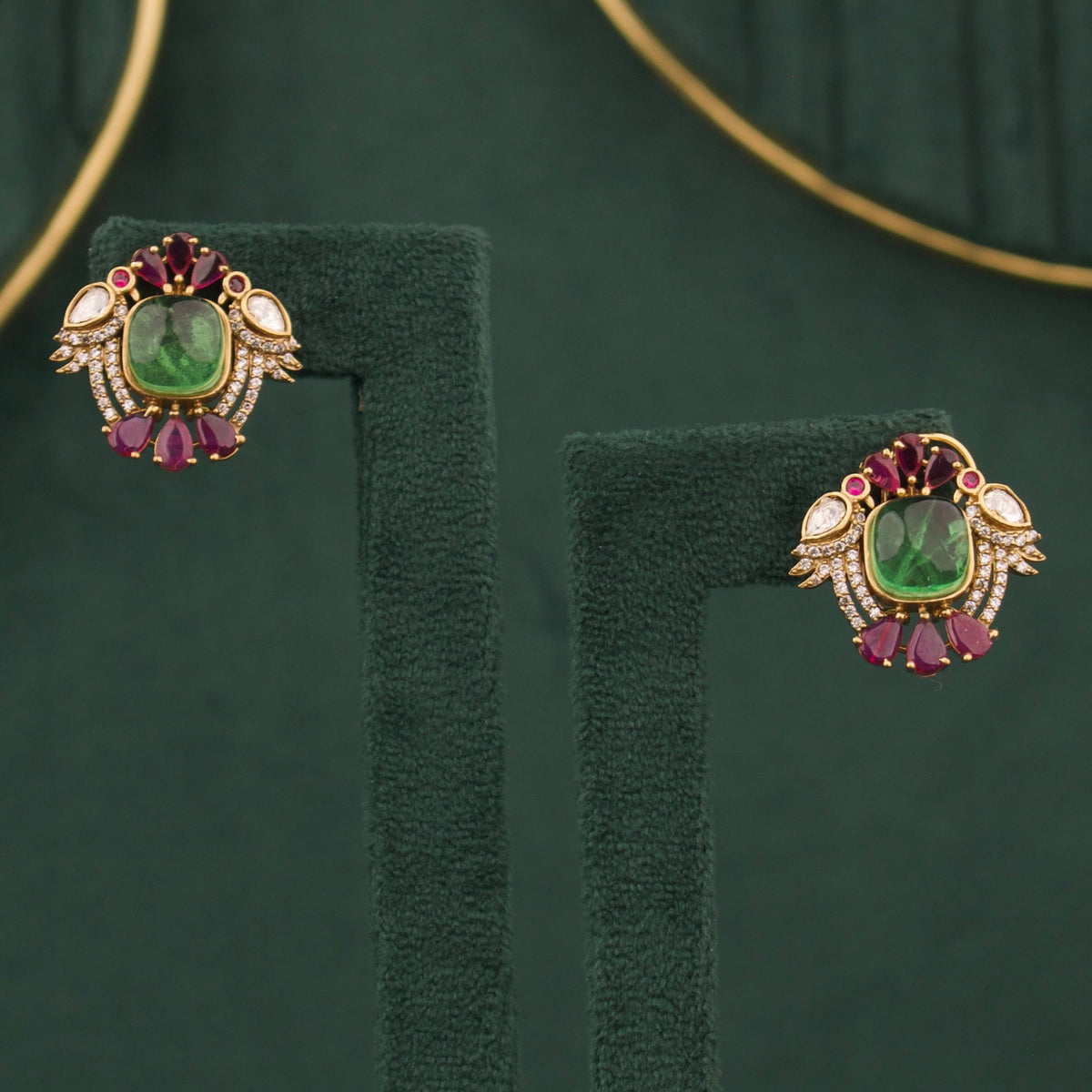 Stylish Victorian Emerald Pendant With Earrings Matching Earrings