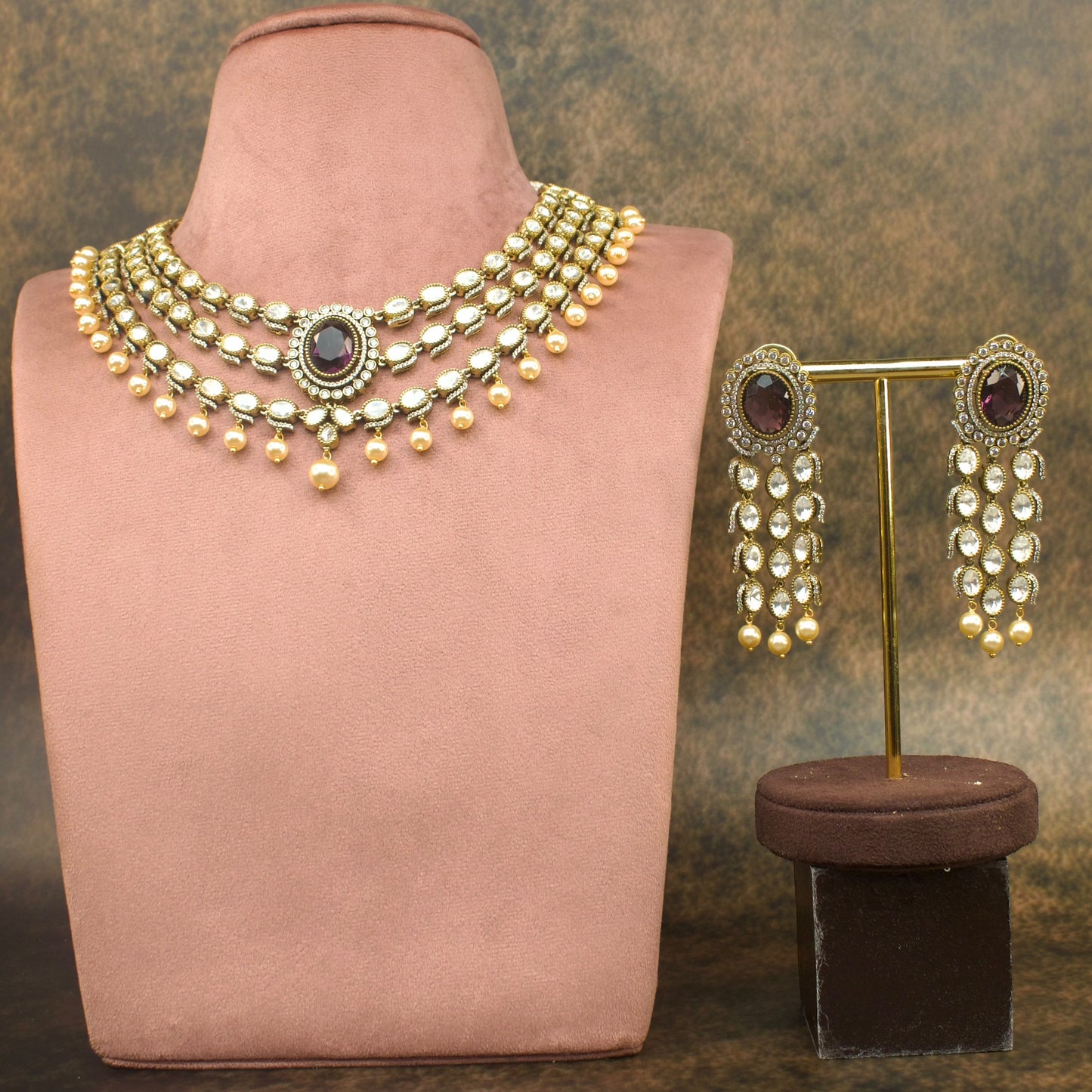 Regal Victorian Pearl and Garnet Necklace Set with Victorian finish