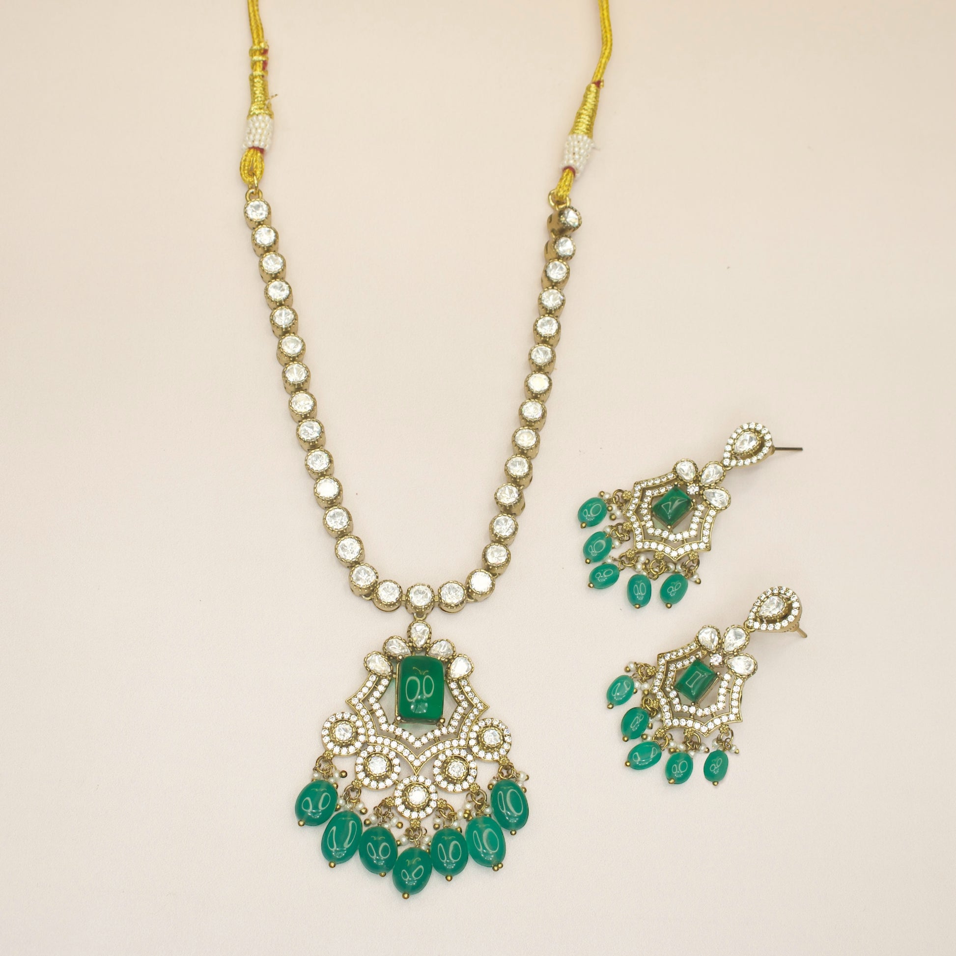 Beautiful Victorian Necklace with pendant & earrings. This Victorian Jewellery is available in a Green colour variant. 