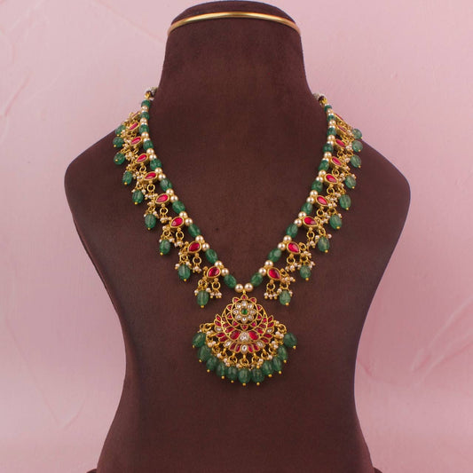 Grand Jadau Kundan Locket With Beads Chain