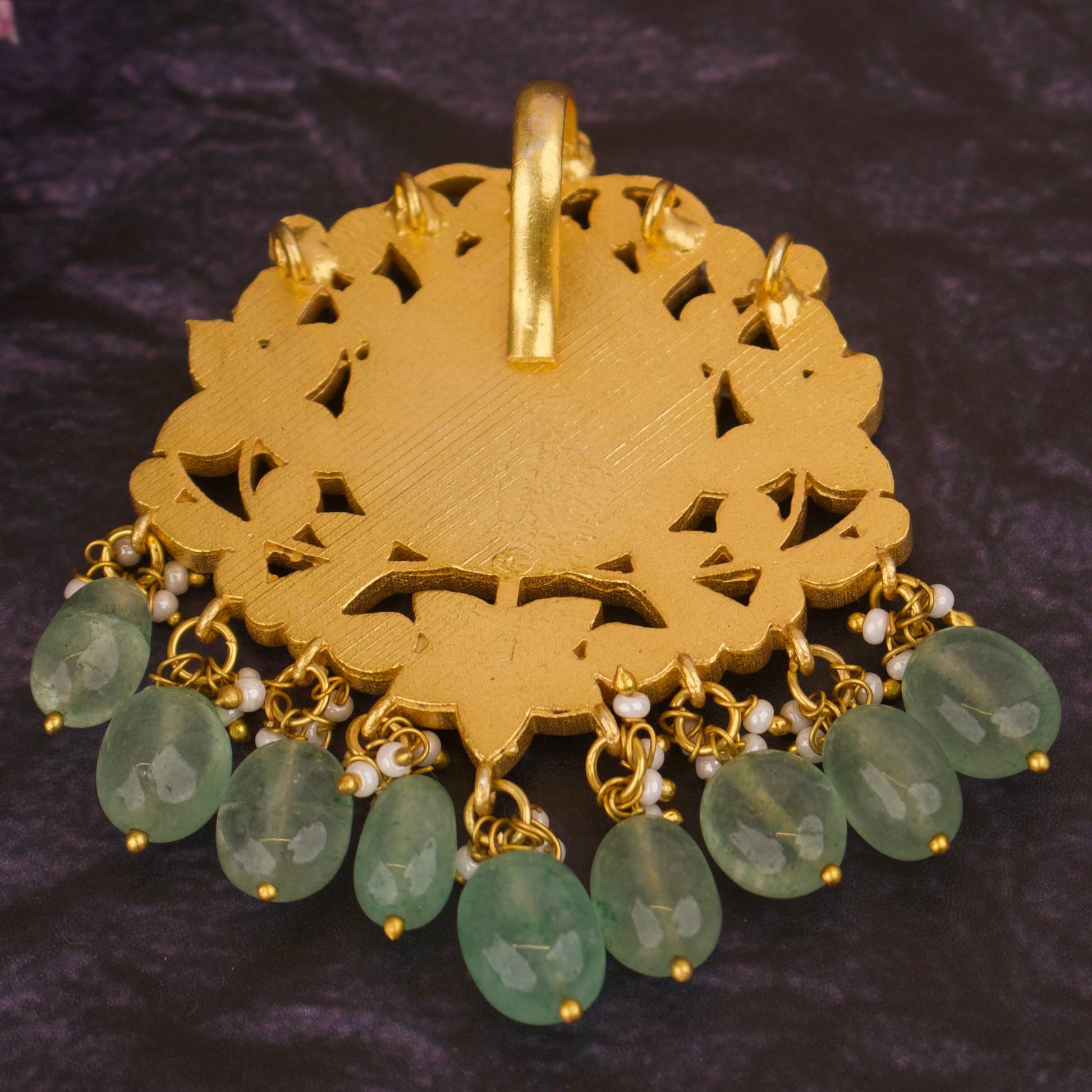 Exquisite Jadau Kundan Pendant With Beads Hangings