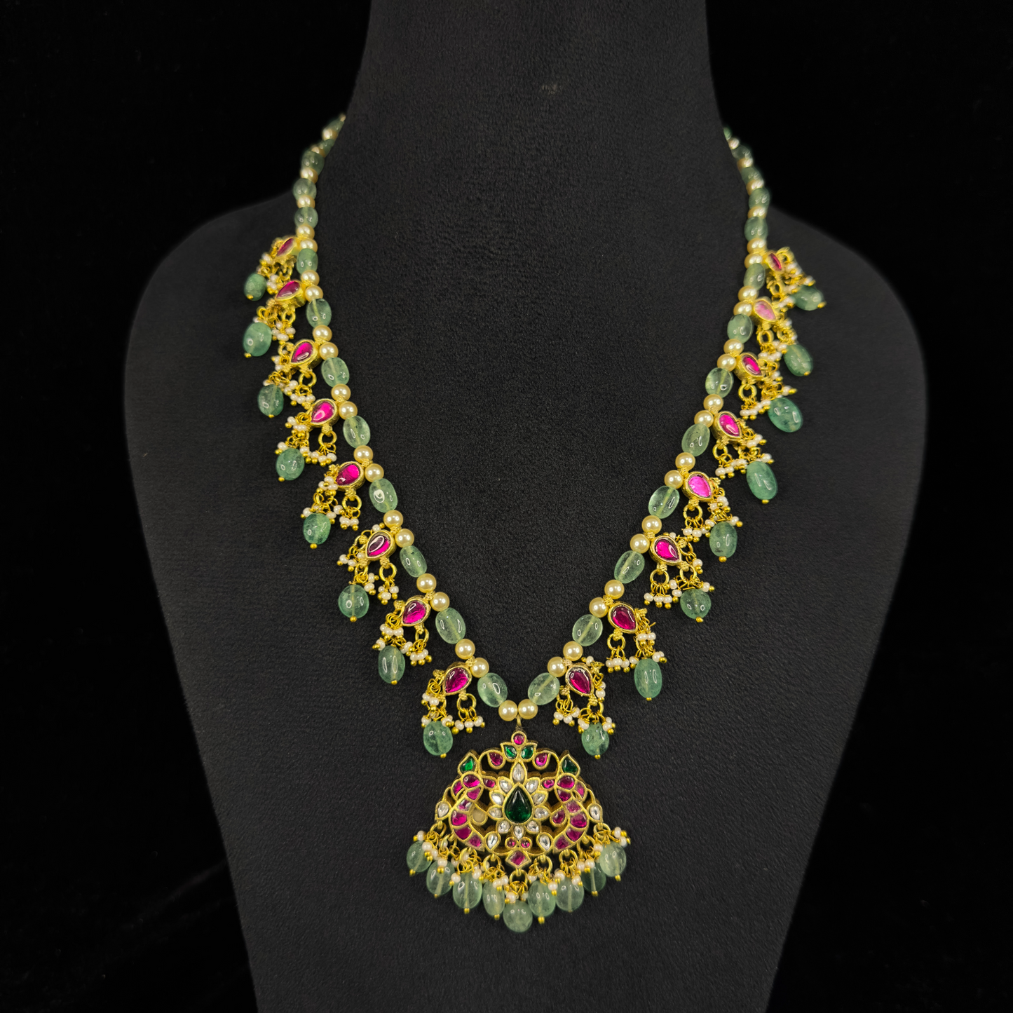 Elegant Pearl Necklace In Jadau Kundan