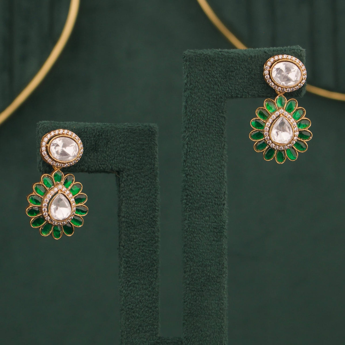 Emerald Polki Necklace Set With Floral Motifs And Matching Earrings