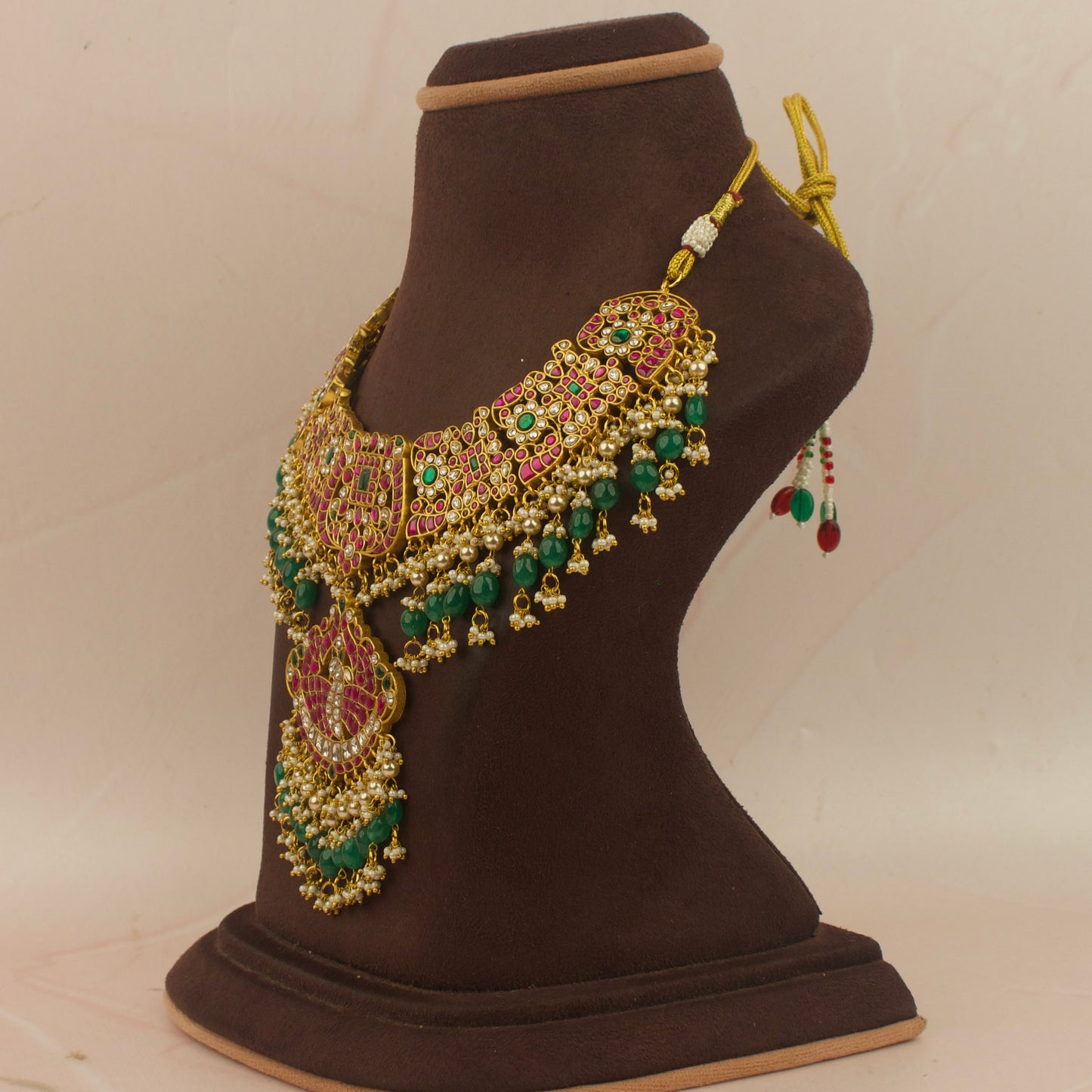 Bridal Majestic Jadau Kundan Necklace with Green Bead Accents