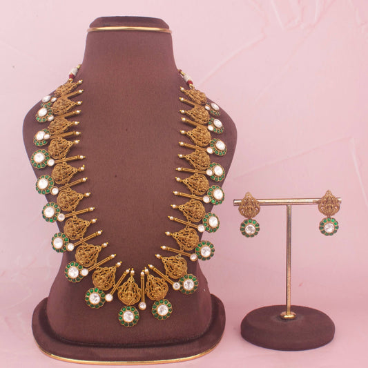 Side Angle & Craftsmanship View of Traditional Bottu Mala Necklace In Kundan & Polki | Dulhan Jewels