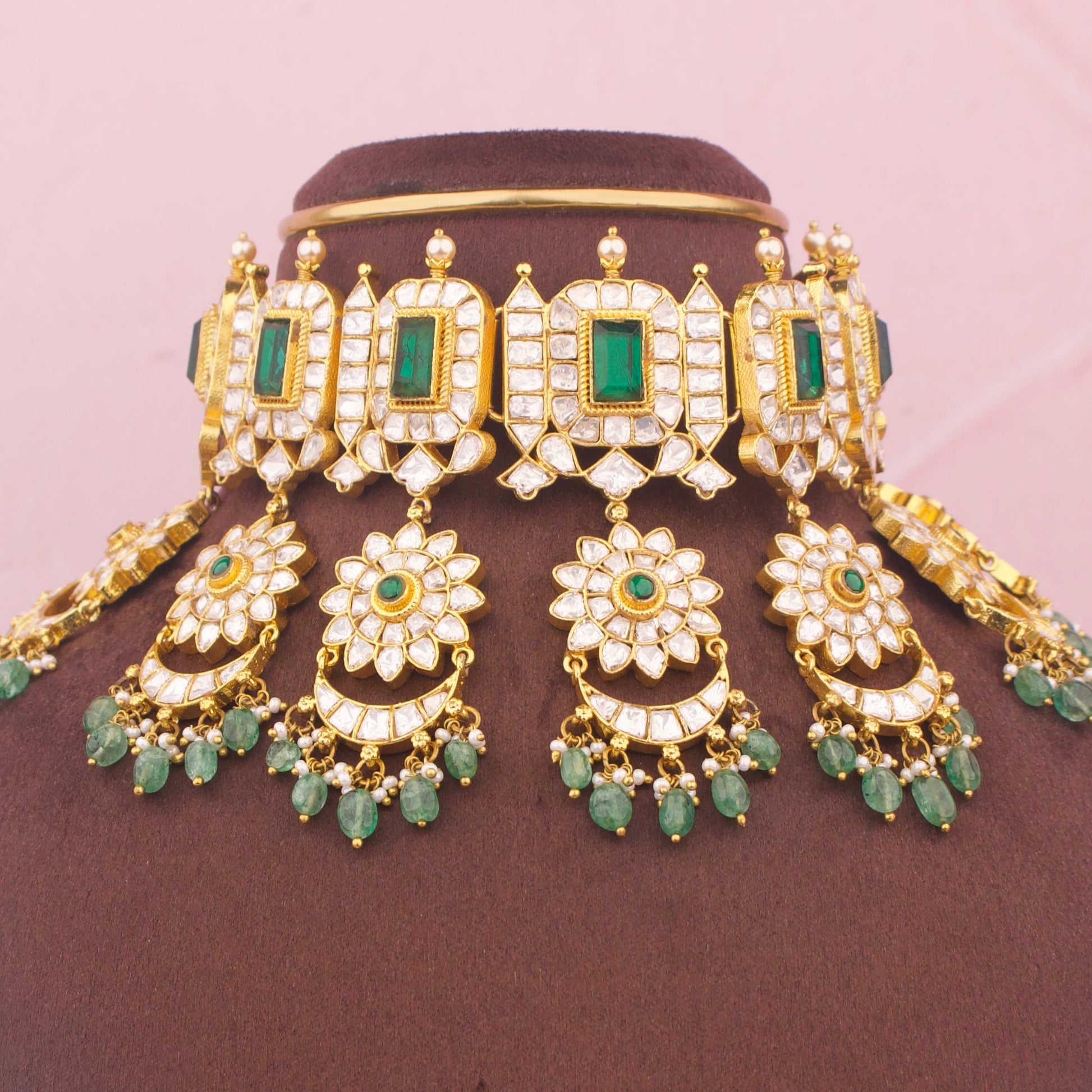 Close-Up Detail View of Bridal Moissanite Polki Choker With Locket Hangings | Dulhan Jewels