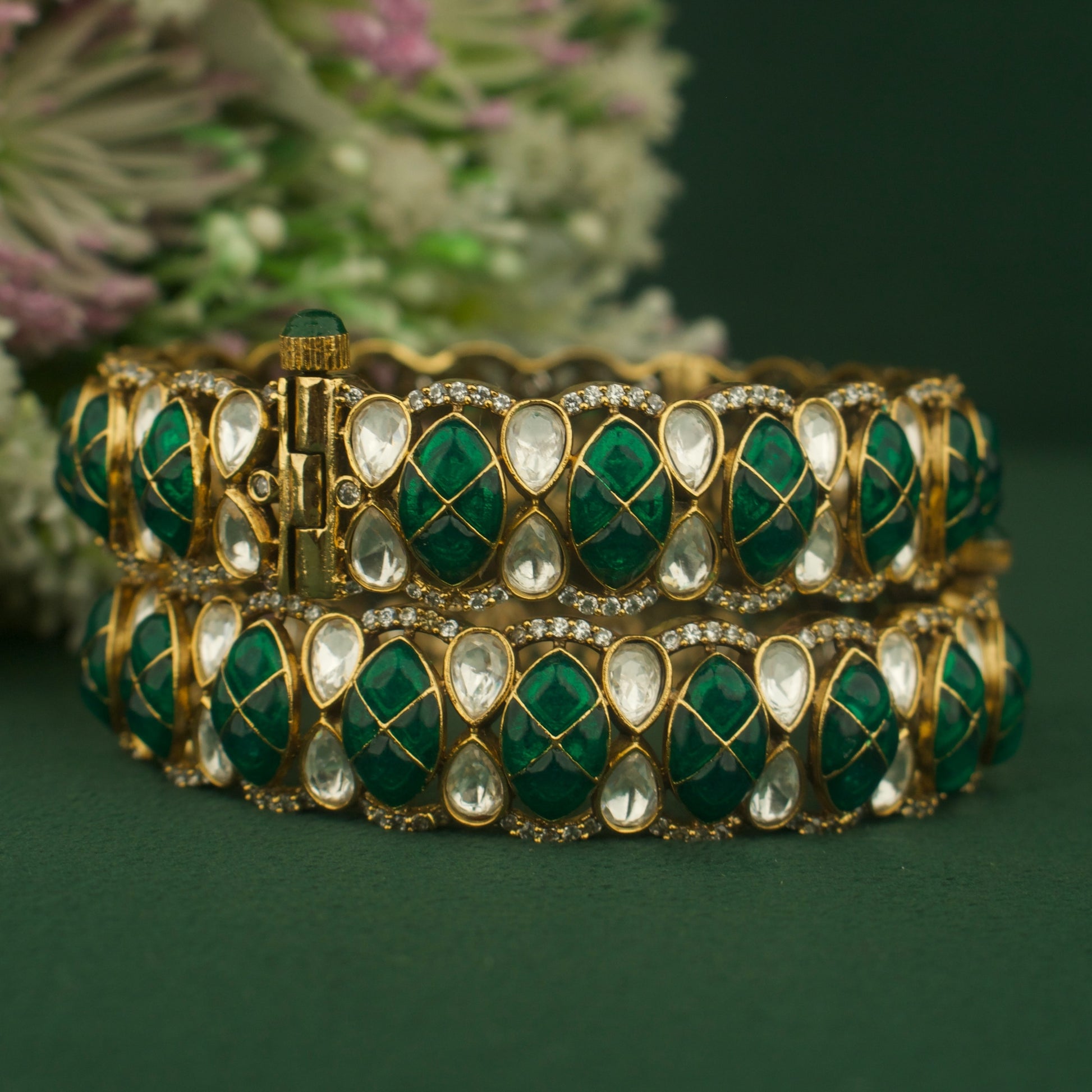 Elegant Design Fusion Kundan & Polki Victorian Bangles