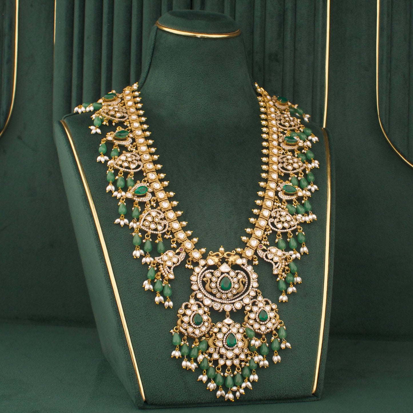 Bridal Necklace Set With Green Beads And Matching Earrings
