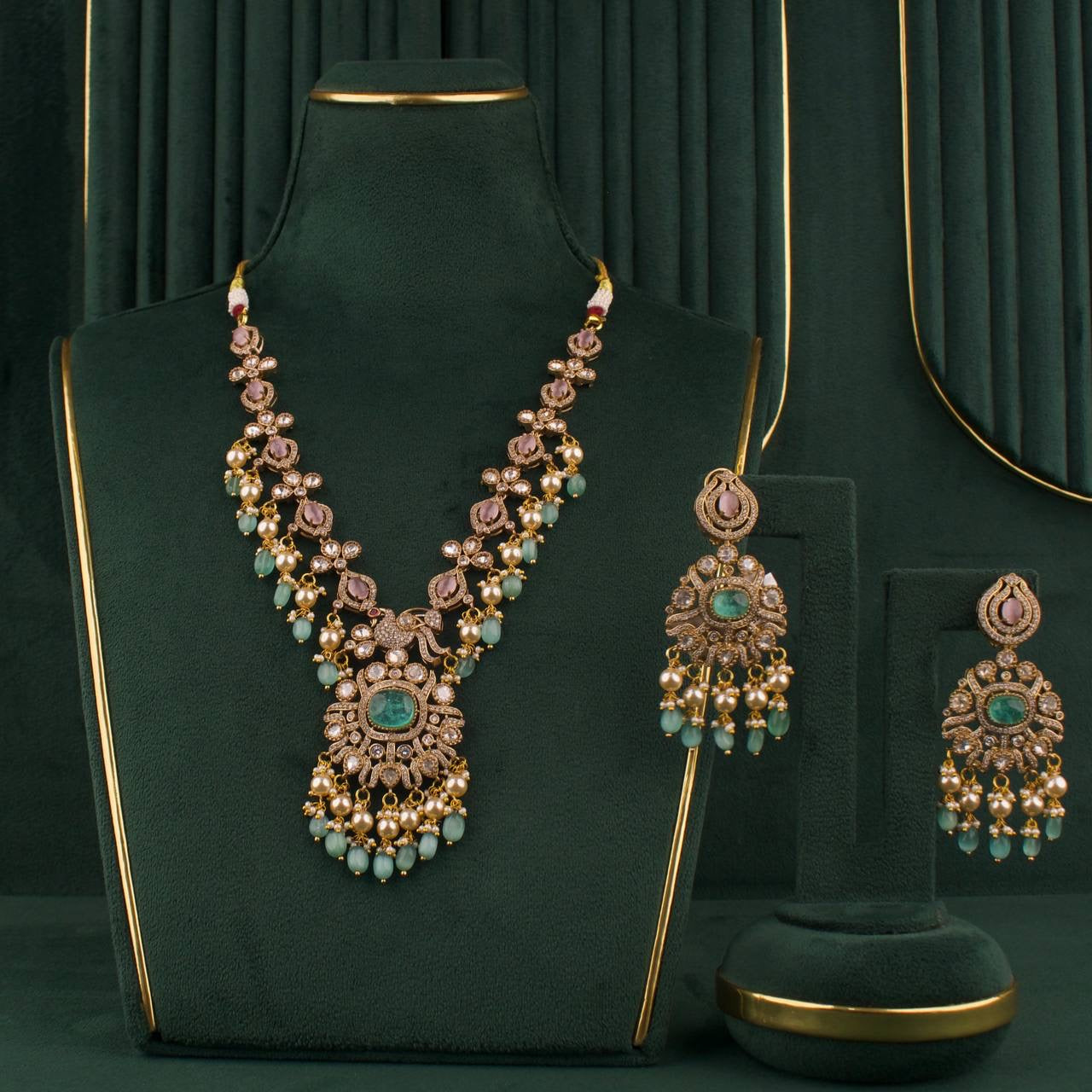 Regal Victorian Short Necklace With Green Beads Hanging