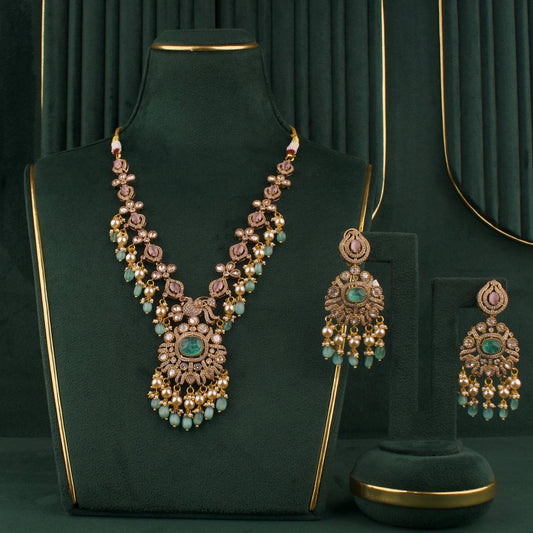 Regal Victorian Short Necklace With Green Beads Hanging