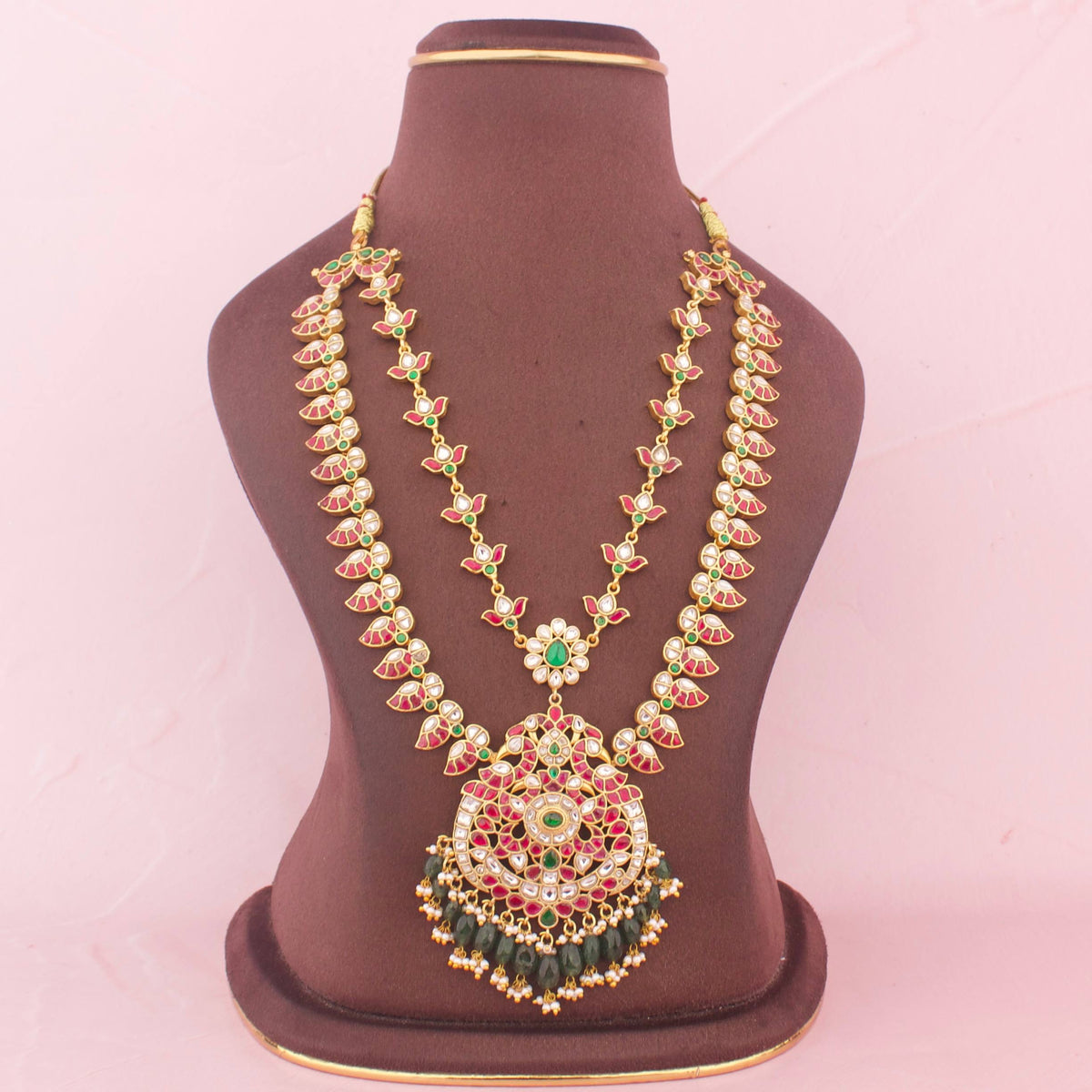 Exclusive Jadau Kundan Necklace With Strawberry Beads
