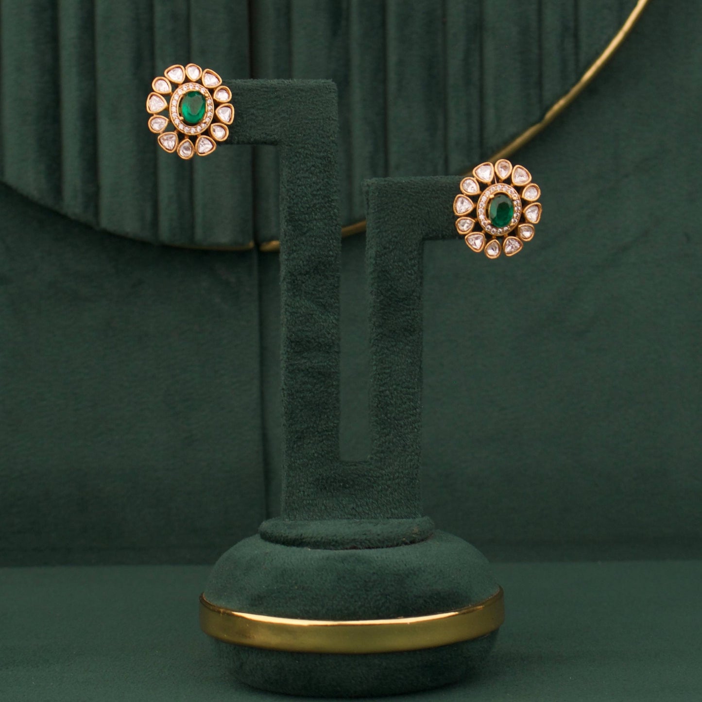Elegant Emerald Polki Long Necklace With Pendant And Stud Earrings