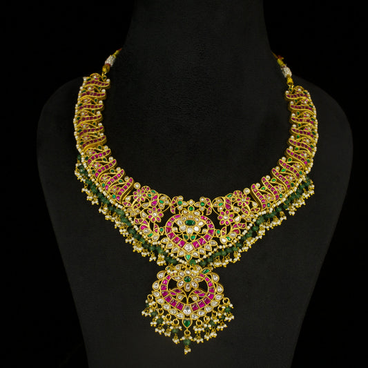 Alluring Floral Inspired Jadau Kundan Necklace
