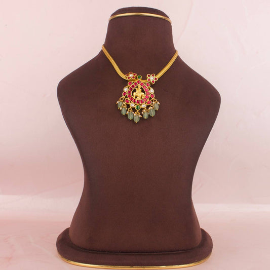 Sleek Jadau Kundan Nantad Short Necklace