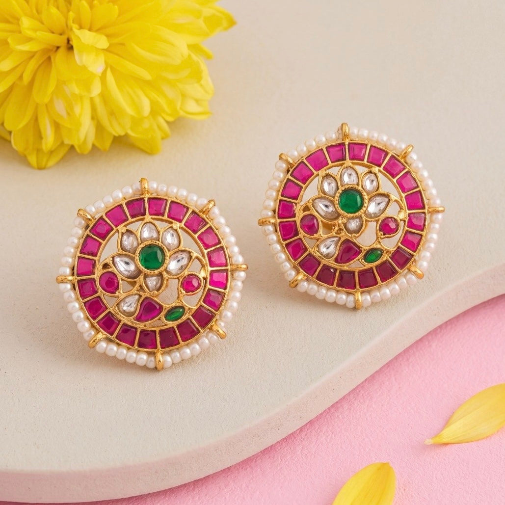Elegant Jadau Kundan Stud Earrings With Floral Design
