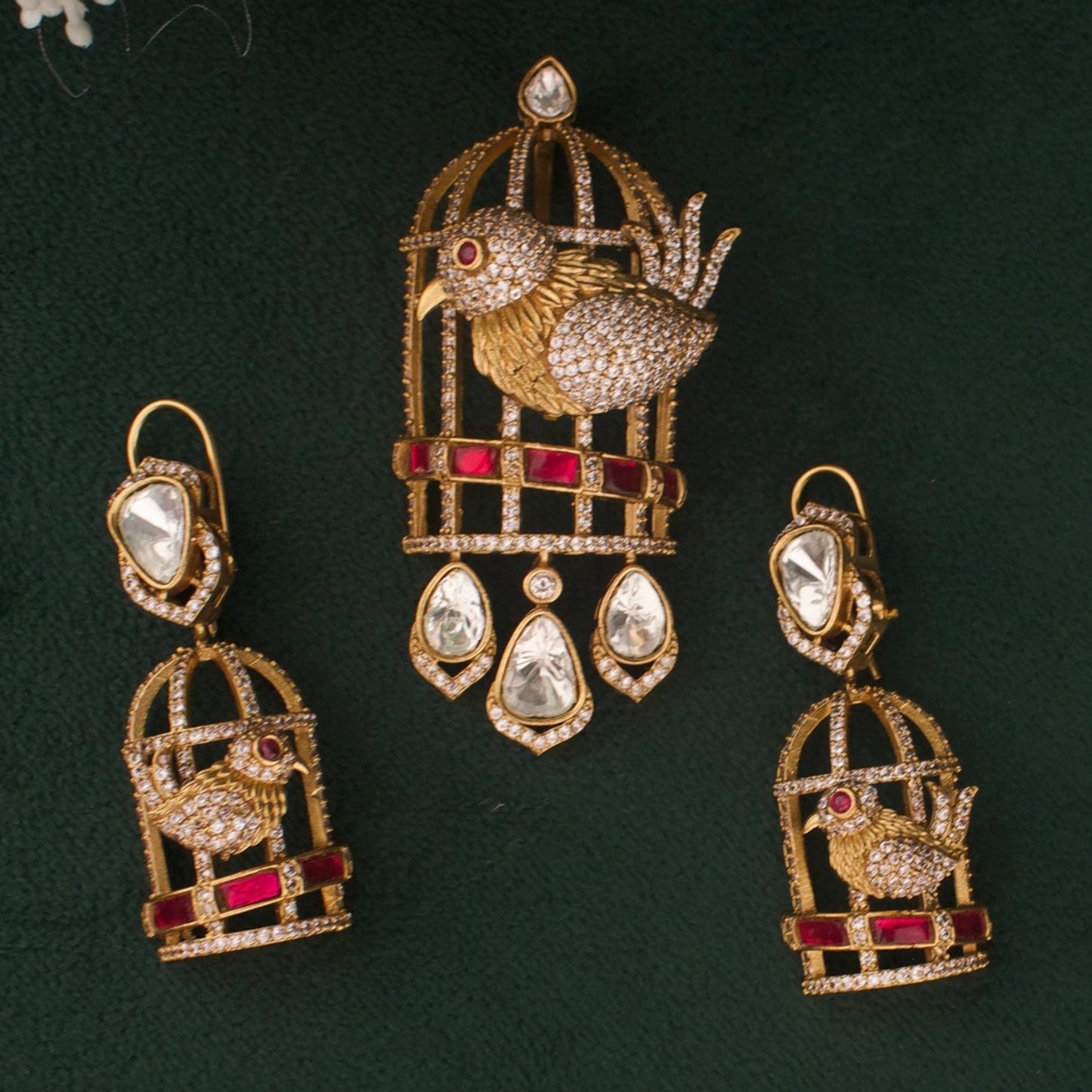 Elegant Victorian Bird Pendant And Earrings Set
