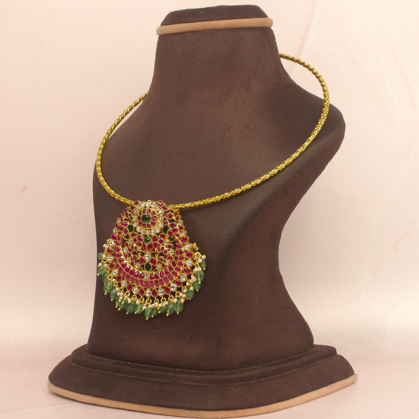 Grand Jadau Kundan Pendant Kanti Necklace