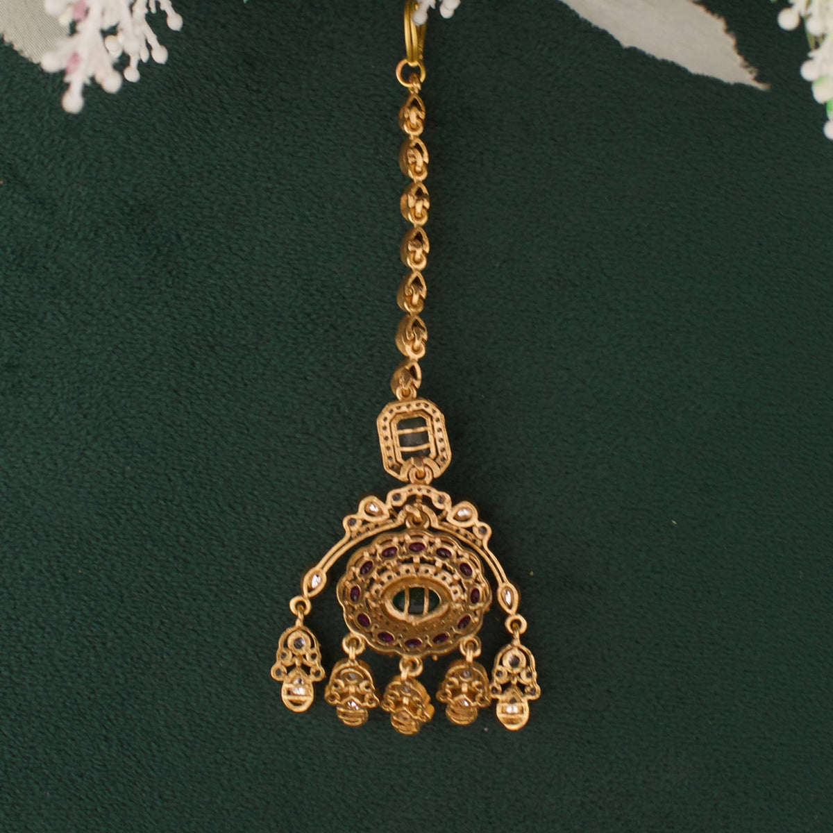 Victorian Emerald Maang Tikka With Ruby And Polki Accents Craftsmanship & Detail View - Dulhan Jewels