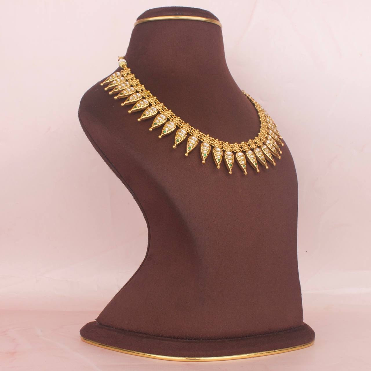 Reversible Jadau Kundan Sleek Necklace