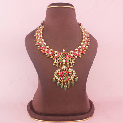 Stylish Jadau Kundan Necklace With Pendant